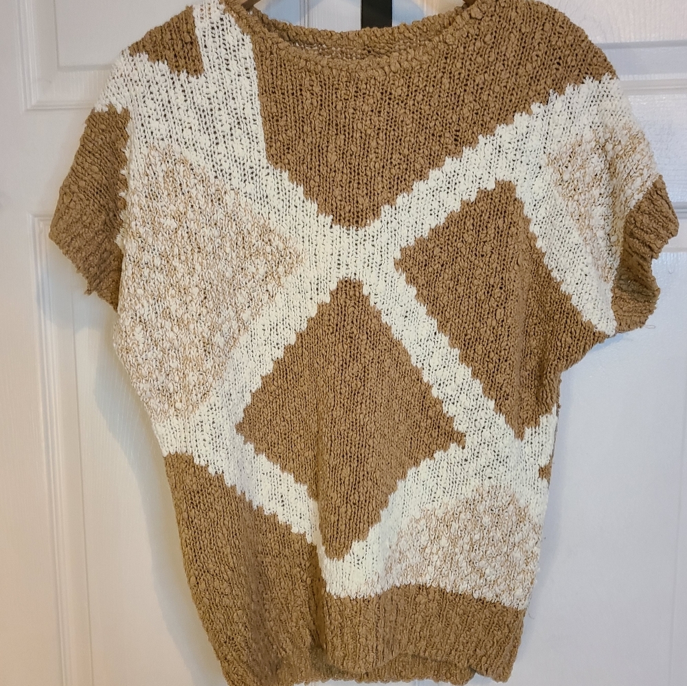 Woman's Italian Short Sleeve Sweater, Size: Small Color: Brown.